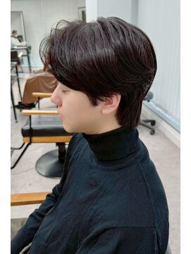 ネオリーブ クーロ メゾン 横浜(Neolive curro Maison) 韓国マッシュ　センターパートフェザーパーマ　MEN’S HAIR