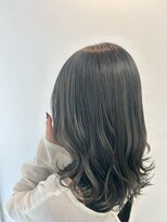 ビューティービースト 桟橋通り店(beauty:beast)&nbsp;艶グレーカラー/毛先パーマ/ミディアム
