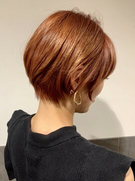 ネオリーブ シュシュ 神保町店(Neolive susu) 大人可愛い耳かけショート×オレンジベージュ