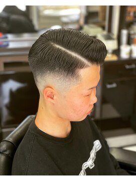 バーバーショップ エイチツー(BARBERSHOP H2) サイドパート