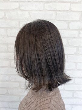 デミヘアー(Demi hair) 外ハネ×アッシュベージュ
