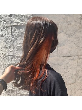 イーチ ディー ヘアーアンドトータルビューティー(each dee hair&total beauty) 【井出 朱音】高発色オレンジイヤリングカラー