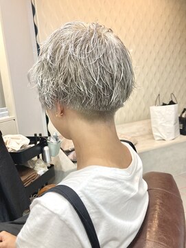 ダニーコウベ(Danny kobe) ホワイトカラー