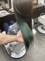 ムーブ(Moob)&nbsp;くすみ感があるオリーブインナーカラー【別府】