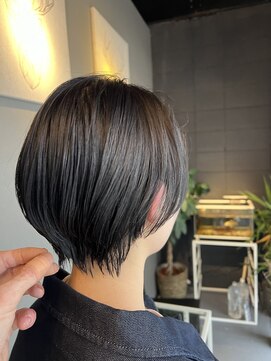 アイリス(IRIS) ショートボブ