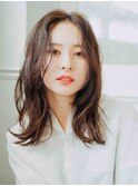 20代30代大人かわいいベージュナチュラルセミロングヘアー美肌