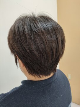 ヘアポジションにかほ 多毛さんでもコンパクトにまとまるショートスタイル