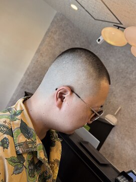 イージーライフ カットクラブ(EASY LIFE CUT CLUB) バズカット