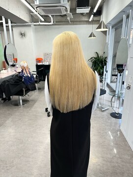 ティント 梅田(Tint) 【Ryota】ブロンド《大阪梅田駅》