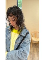 シフト(SHEEFT)&nbsp;20代30代40代大人かわいいゆるふわハイレイヤーウルフパーマ