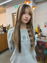 エルム 府中(yelm)&nbsp;【デザインブリーチ×レイヤーカット】#ハイトーン#ダブルカラー