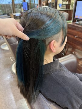 キャラ 池袋本店(CHARA) ツーブロックインナーカラー/スカイブルー/水色カラー