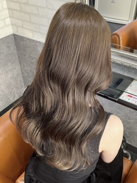 ルノン フィージュ(LUNON fieju) 黒髪クラゲヘアーオリーブグレー小顔ココアベージュ
