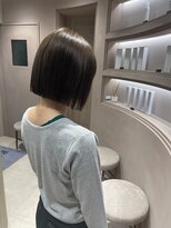 エレノア 静岡店(Eleanor) 大人可愛いミニボブ×暗めアッシュグレー【川名】