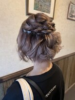 ディー エメ(D-aimer-)&nbsp;ショートアレンジ・ハーフアップ