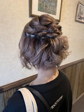 ディー エメ(D-aimer-) ショートアレンジ・ハーフアップ