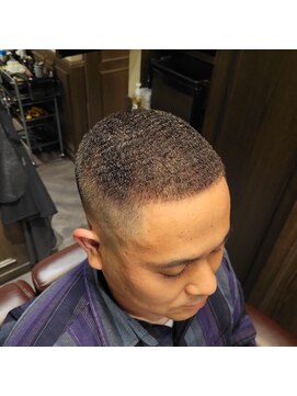 バレス 田町(BALES) [スキンフェード/ツイストスパイラル/田町]