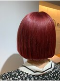 ピンクレッド×顎ラインショートボブ