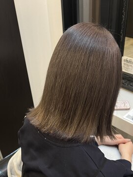 フィアート ヘアドレッシング サロン(Fiato Hairdressing Salon) グレージュカラー