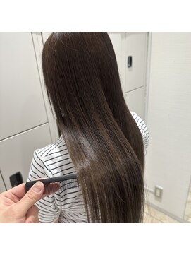 ケンジ 平塚 アネッタ(KENJE annetta) 透明感抜群 ナチュラルハイライトスタイル 【白髪ぼかし可】