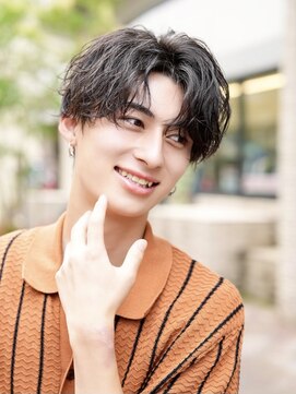 オーシャントーキョー 心斎橋(OCEAN TOKYO WEST) 波巻きパーマツイストスパイラルパーマセンターパートウルフ