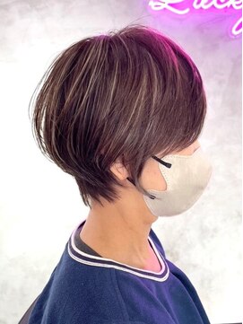 ナウアズ(now as.) 大人気くびれショート×ホワイトベージュハイライト【カドワキ】