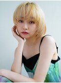 顔まわりレイヤー金髪ハイトーンボブ段カットクラゲヘアー3