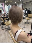 ショートボブホワイトミルクティーベージュくびれヘア夏所沢韓国