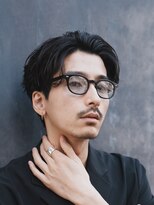 レタッチバイフィフス(RETOUCH by fifth)&nbsp;原宿フェザーパーマ毛流れセンターパート大人色気ビジネスヘア