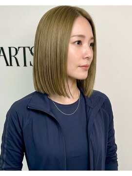 ハーツオオサカ(HE:ARTS OSAKA) ストレートラインのミニマムボブ