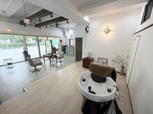 ペイジ(PEIGE)の雰囲気（naturalでレトロな温かい雰囲気/髪質改善/白髪ぼかしハイライト）
