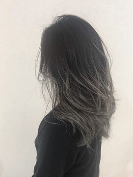 リアン(Lien) バレイヤージュ×グレイ