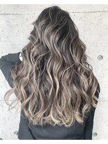 バーチョ(bacio)&nbsp;アッシュブロンドバレイヤージュ【Insta→bacio_ozawa】