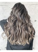 アッシュブロンドバレイヤージュ【Insta→bacio_ozawa】