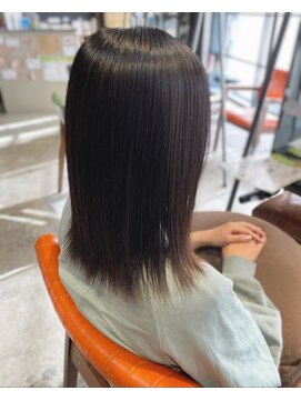 エミュー(emue) 京都 艶髪切りっぱなしレイヤーミディアム 美髪モテヘアー◇中島