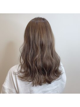 アニータバイガネイシャ(Aujua anita by ganesha) ゆるふわ☆セミディ