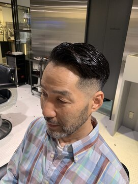 フランクスバーバーザスタンド(Frank’s barber the stand) メンズツーブロックパーマビジネスサイドパートベリーショートF