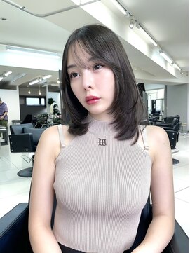 ヴェイン 渋谷(vain) ★くびレイヤー黒髪エモージュ小顔レイヤーロンググレーベージュ