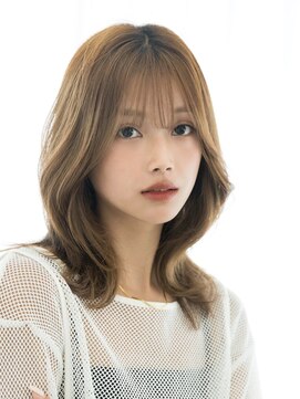 アンダーバーホワイト 高槻店(_WHITE) くびれレイヤー×シースルーバング