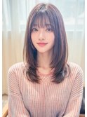 ミディアムレイヤーカットストレートロングウルフカットベージュ