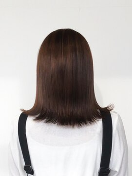 ツゥー美容室 くずは店 外はねボブ