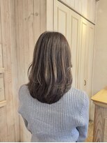 エイミーバイアフロート(amie  by afloat)&nbsp;透明感グレーでつくる大人の柔らかレイヤー