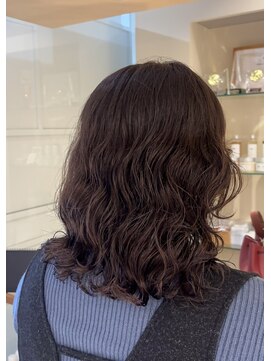 伸びてきても気にならない癖毛ばかしウェーブパーマ！