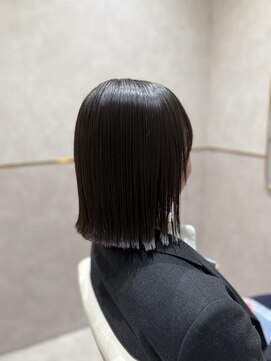 ジーナ 高槻(Zina) まとまりやすい美髪ボブ