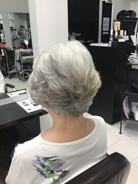 ハンズクルー (Hands Crew) エアリーショート