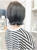 福山市美容室Caary人気 ブルーグレージュ切りっぱなしボブ