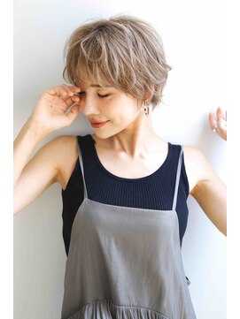 アティラン 上尾店(Attirant) ふんわり柔らかショートマッシュ♪シルバーカラー20代30代40代