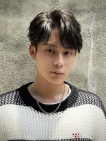 ロンド アンブル 四条烏丸(Lond ambre) 萱原大幹 センターパート/眉毛/短髪/メンズカット