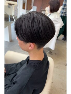 ヘアーアンドエステティック ヴェリス(hair&esthetic Velis) 【Velis】センターパートメンズショート