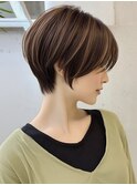 ショート くびれヘア 丸みショート ブラウンカラー 20代30代